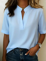 Bárbara | Blusa elegante con cuello en V y detalles dorados